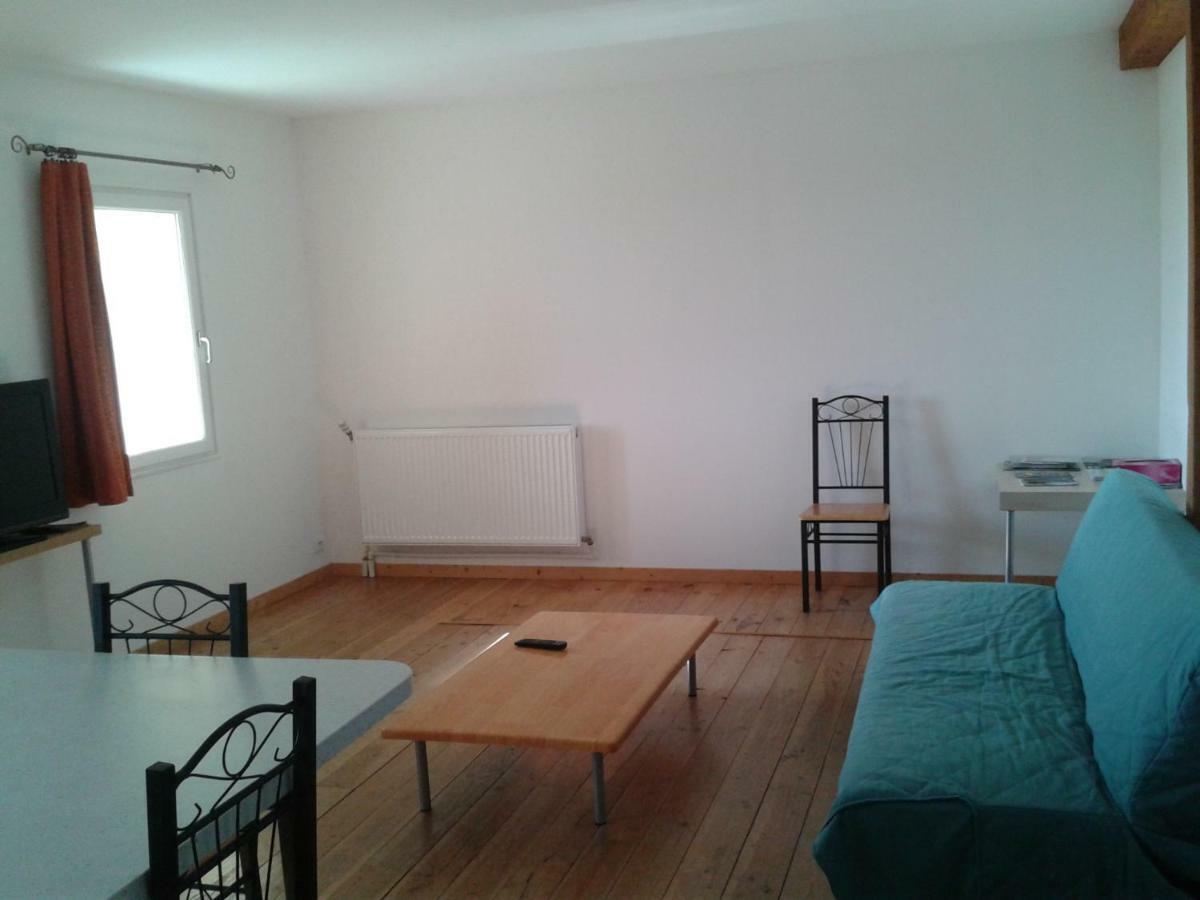 Le Bon Air Est Dans Le Pre Apartment Champagnac  Екстериор снимка