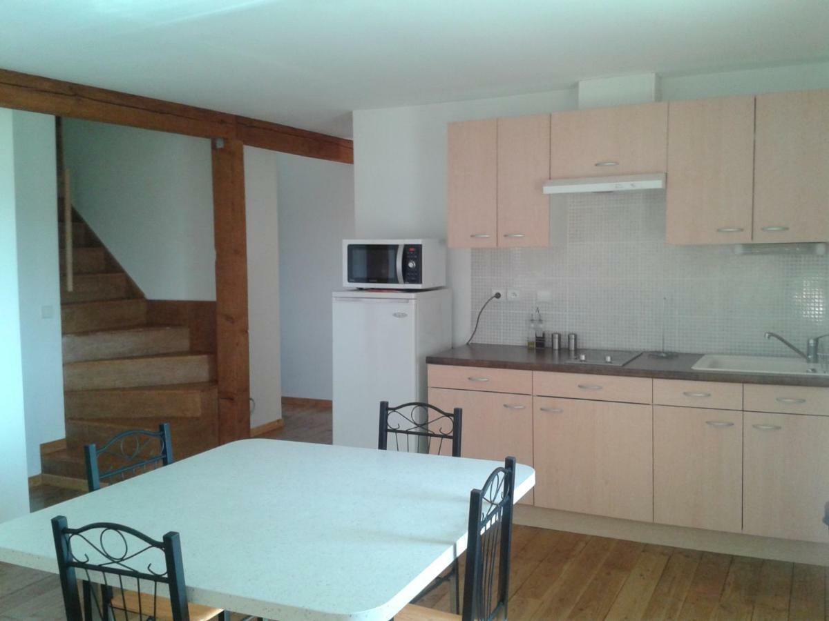 Le Bon Air Est Dans Le Pre Apartment Champagnac  Стая снимка